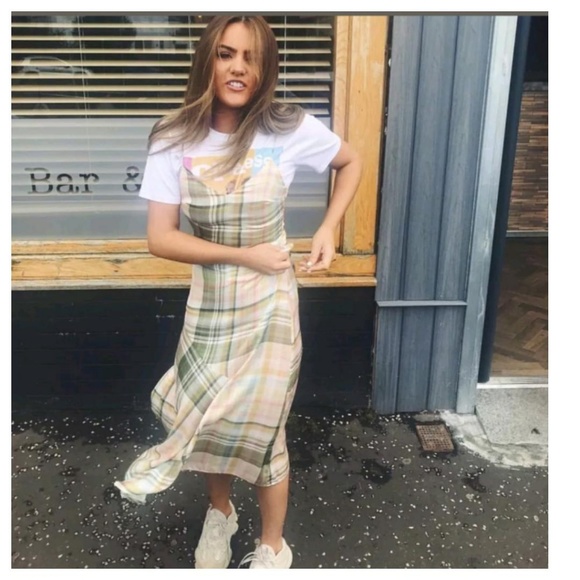 Zara dress - Picture 4 of 8